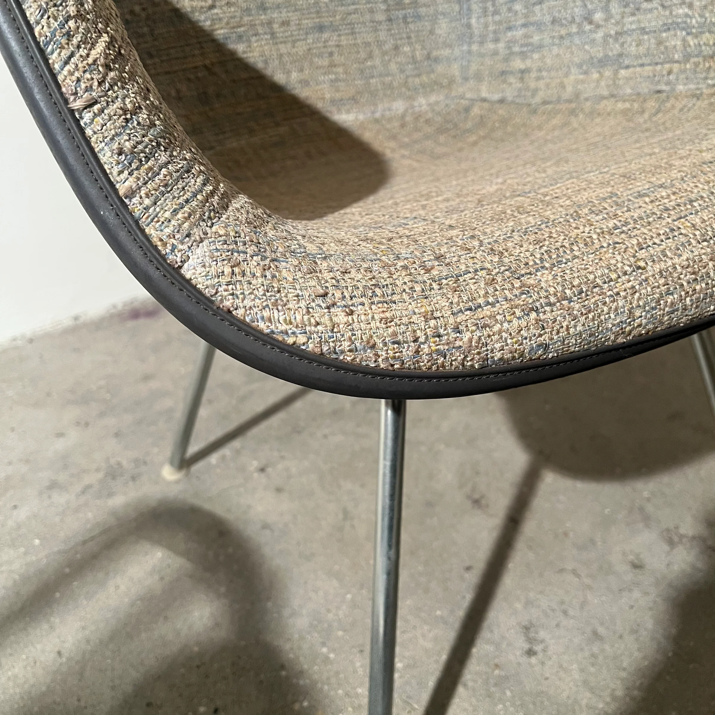 DAX Chair by Charles & Ray Eames (fabric warm grey) — Photo 5