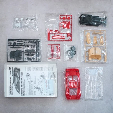 1_24 Lamborghini Countach LP500S (Red _ Clear Coat) — Photo 5