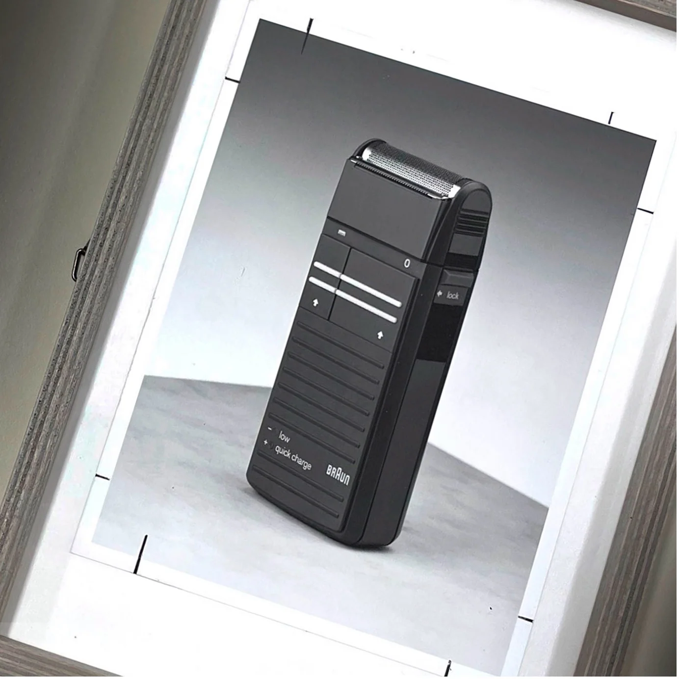 Vintage Braun Photograph: 'Linear 275' Shaver — Photo 2