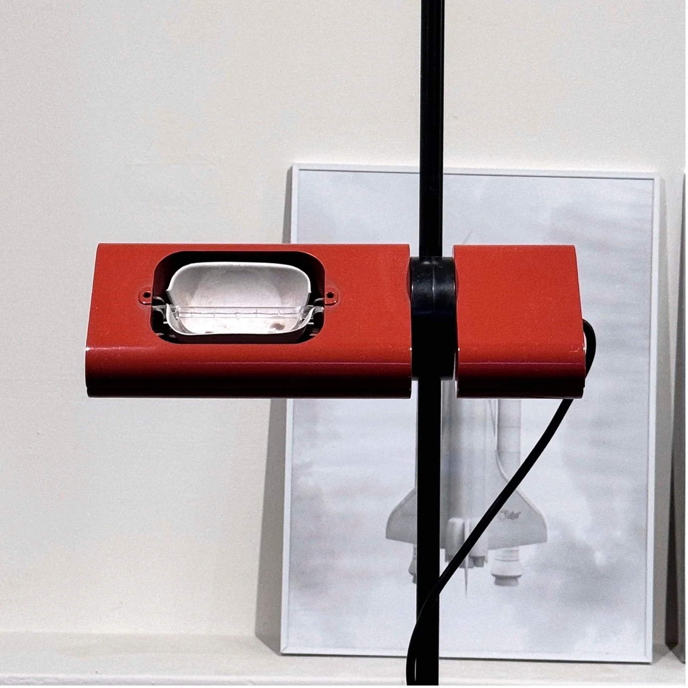 Aton Terra Floor Lamp by Ernesto Gismondi (Red) — Photo 3