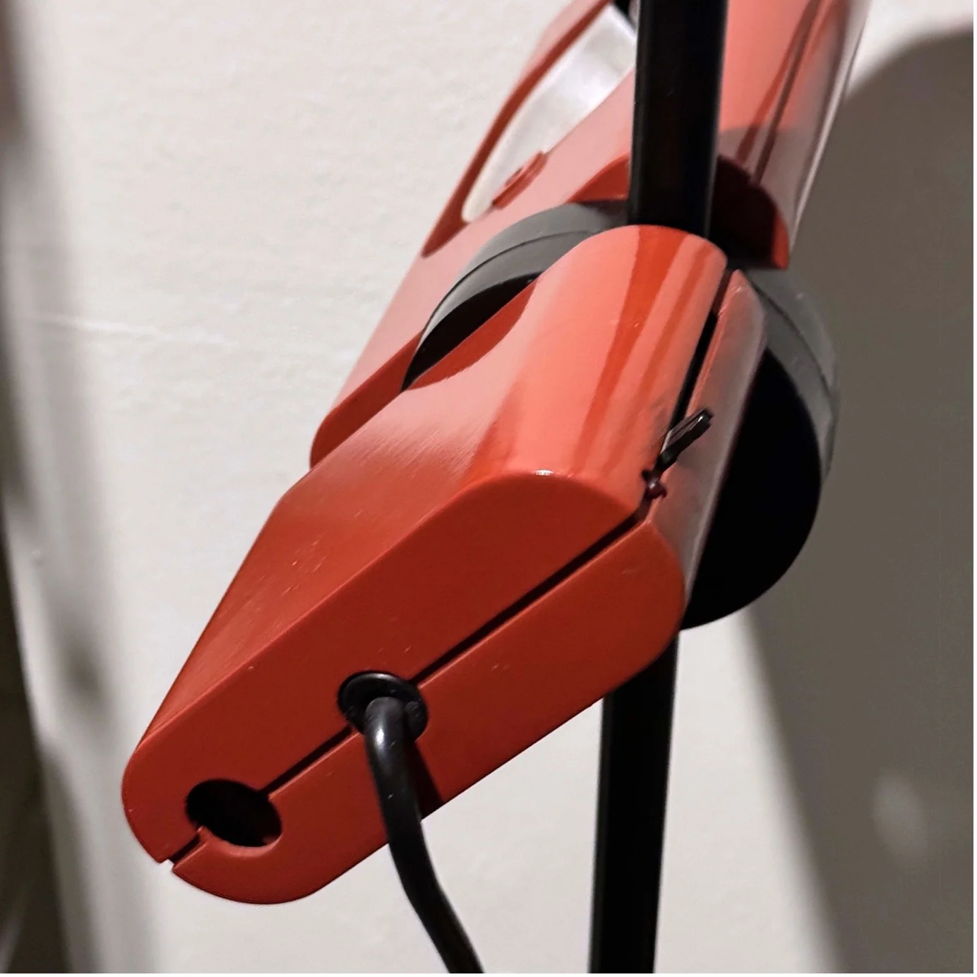 Aton Terra Floor Lamp by Ernesto Gismondi (Red) — Photo 7