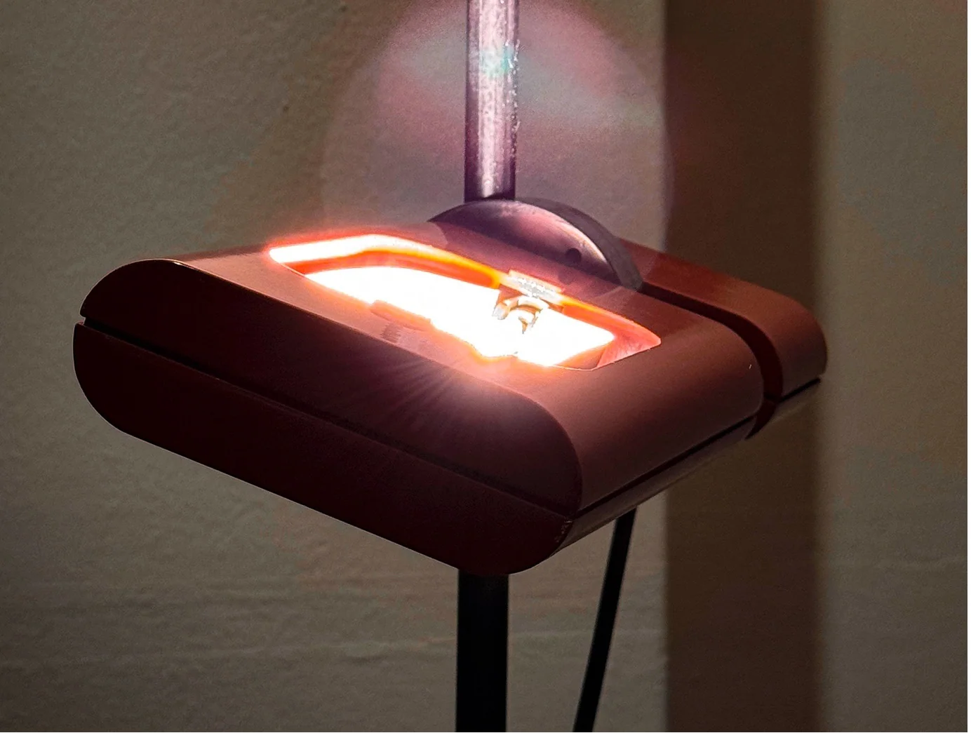 Aton Terra Floor Lamp by Ernesto Gismondi (Red) — Photo 11