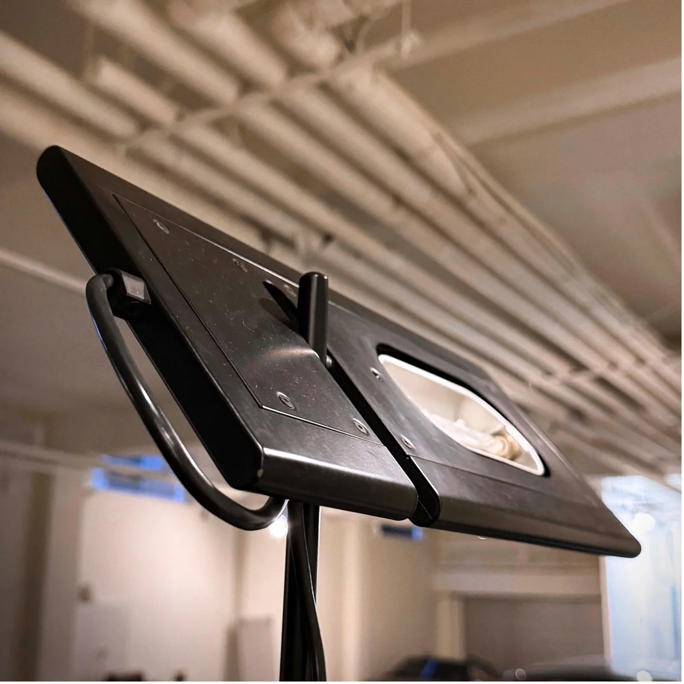 Duna Terra Floor Lamp by Marco Colombo & Mario Barbaglia (Black) — Photo 4